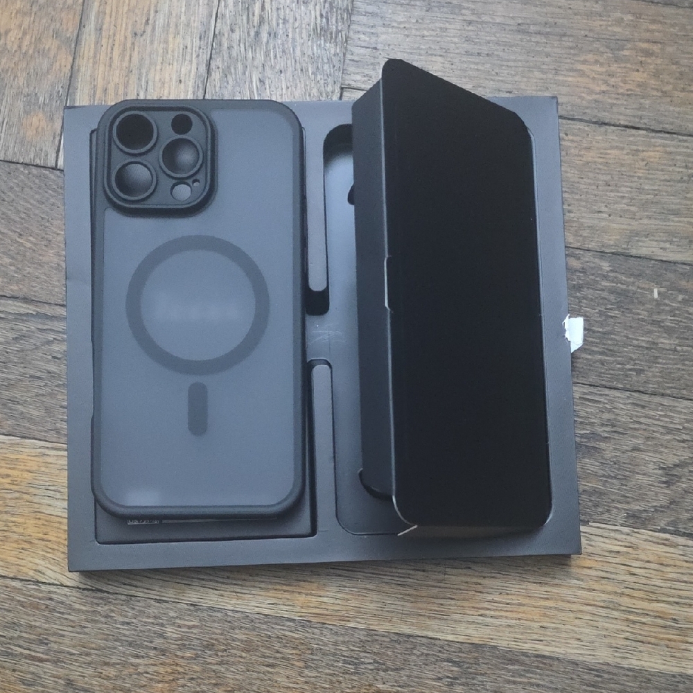 Black Screen Protector for Cell Phones - Picture 2 of 6